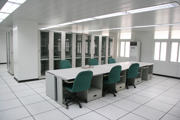 �������y�O��